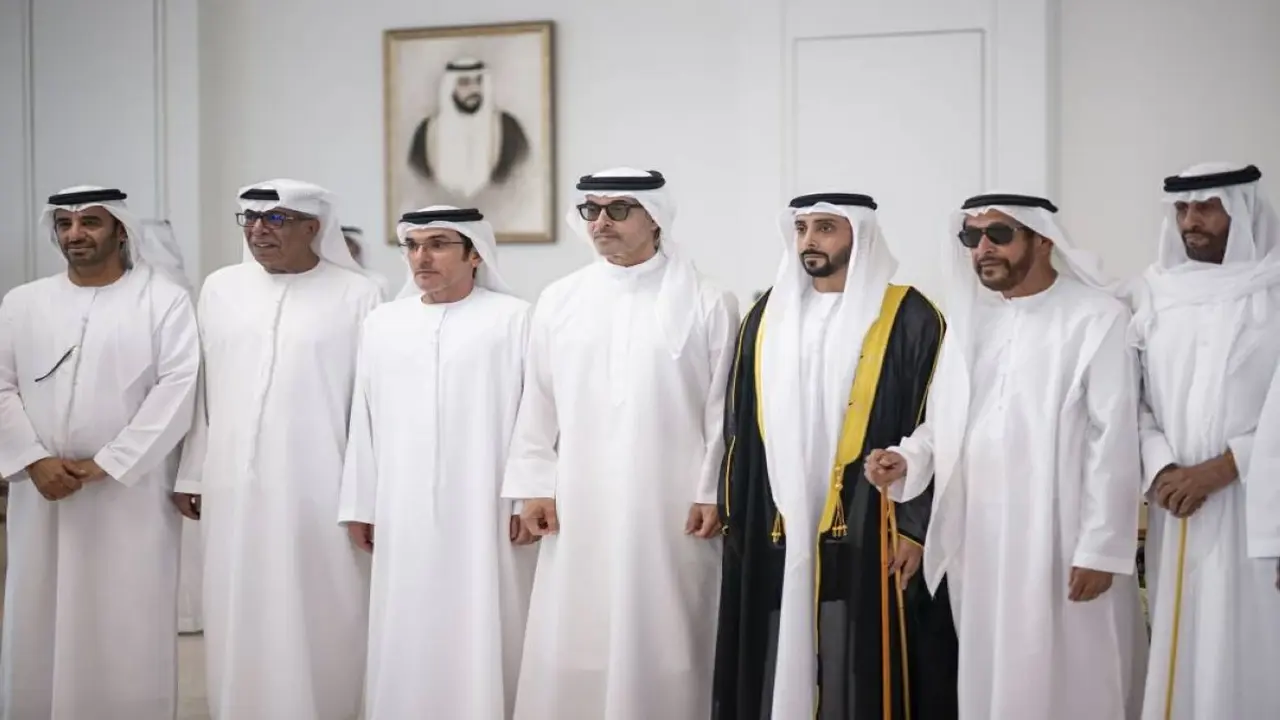 هزاع بن زايد يشارك في احتفالات زفاف الشامسي بالعين